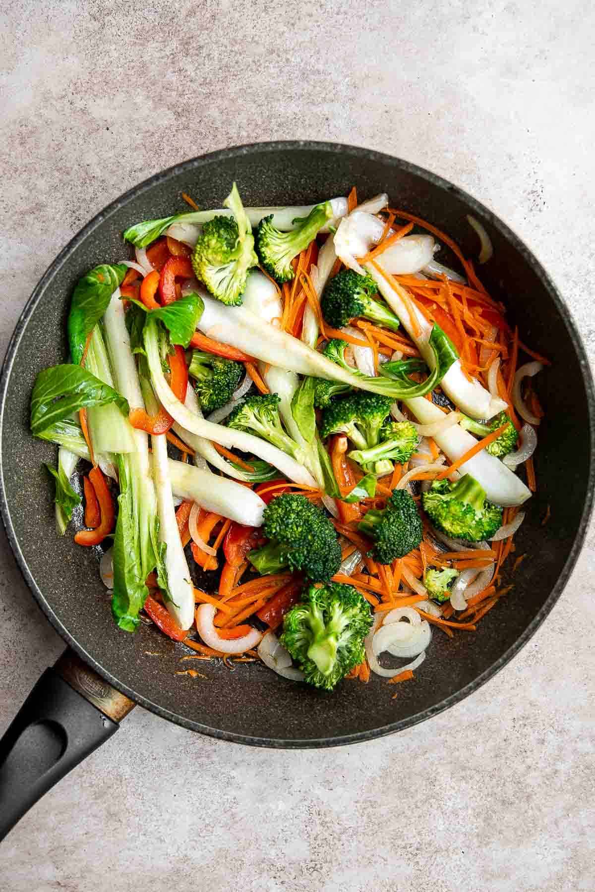 Chicken Chow Mein is a classic Chinese noodle dish that is quick and easy to make at home in 20 minutes — faster, healthier, and better than takeout. | aheadofthyme.com