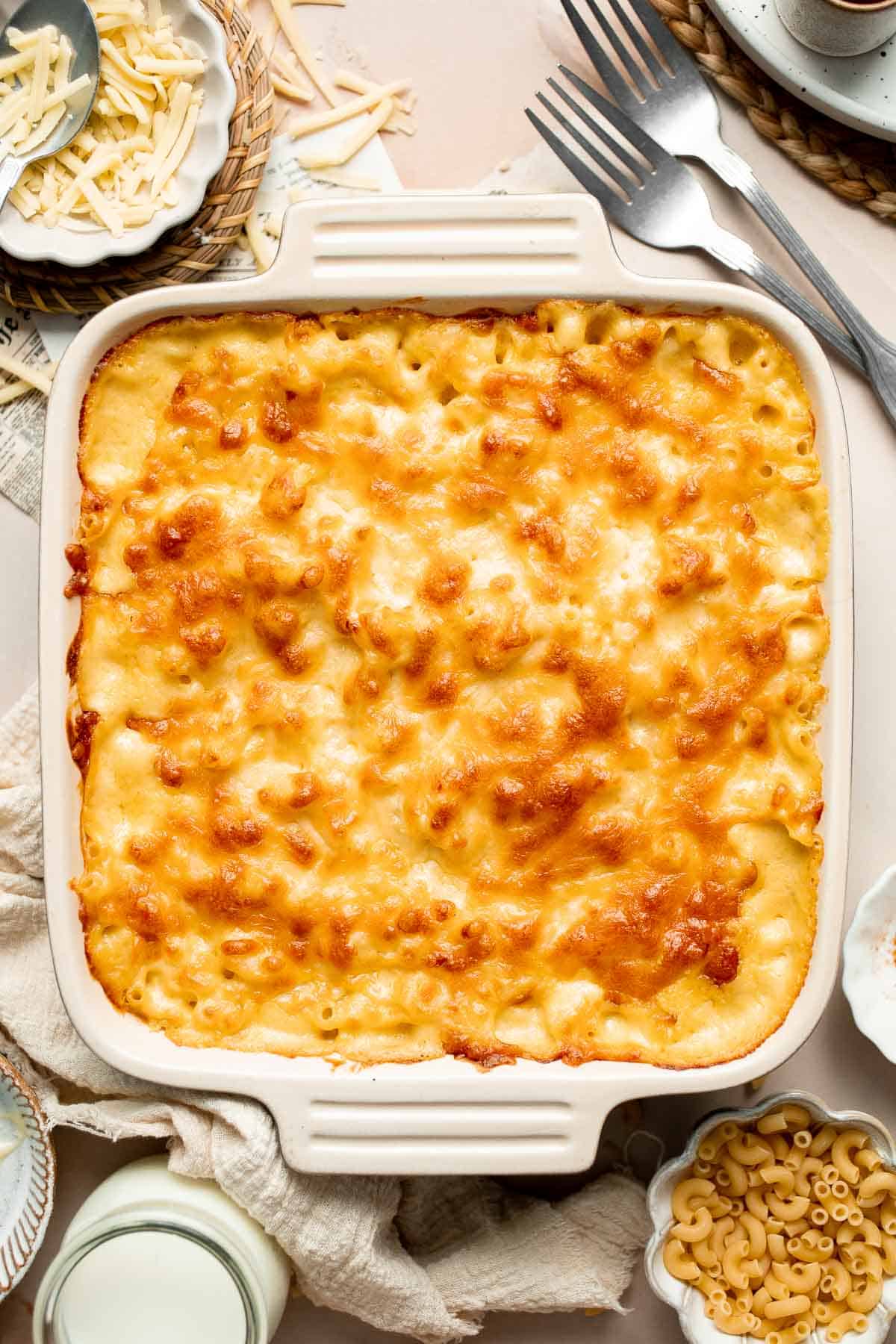 This Spicy Mac and Cheese recipe is a spicy version of a beloved classic that takes this cheesy pasta to the next level with added spices for a kick. | aheadofthyme.com