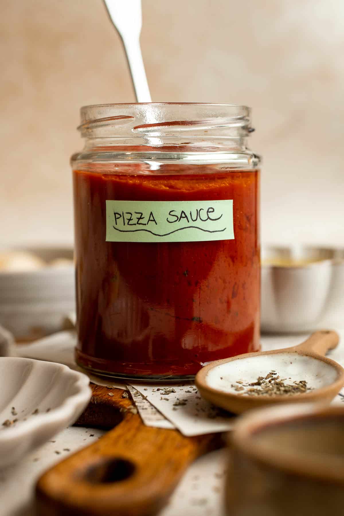 Take pizza night to the next level with the best Homemade Pizza Sauce, made with a handful of ingredients in just moments and doesn't need to be cooked! | aheadofthyme.com