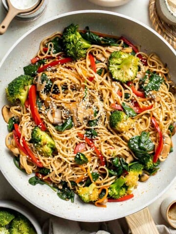 Say goodbye to takeout and make easy Lo Mein Noodles at home, packed with fresh veggies and healthy ingredients, in less than 15 minutes! | aheadofthyme.com
