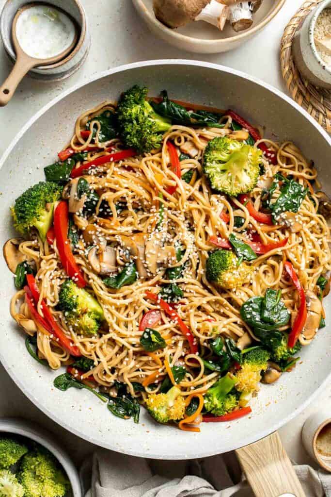 Say goodbye to takeout and make easy Lo Mein Noodles at home, packed with fresh veggies and healthy ingredients, in less than 15 minutes! | aheadofthyme.com