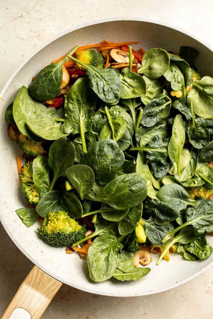 Say goodbye to takeout and make easy Lo Mein Noodles at home, packed with fresh veggies and healthy ingredients, in less than 15 minutes! | aheadofthyme.com