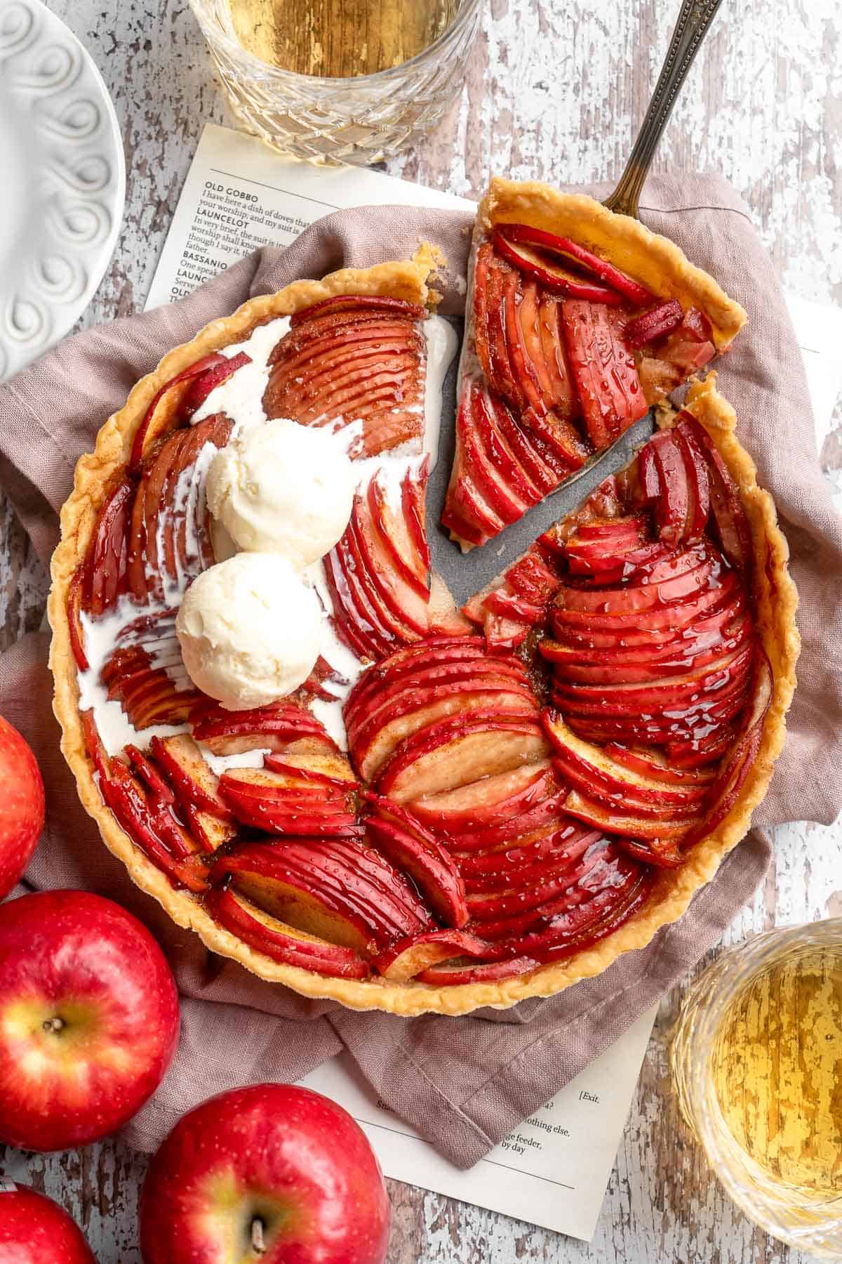 This Apple Tart is a cozy fall dessert made with tart apples nestled in a flaky crust and topped with cinnamon sugar. It's like an apple pie but way better! | aheadofthyme.com