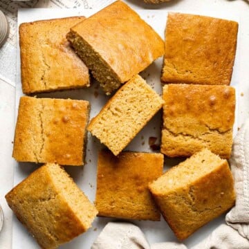 Buttermilk Cornbread tastes just like grandma used to make — moist tender texture, crisp edges, and a hint of sweetness to balance out your favorite chili. | aheadofthyme.com