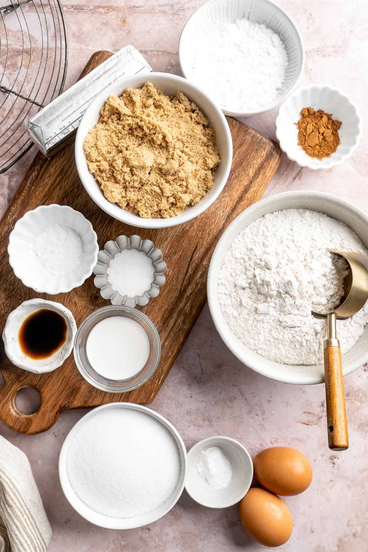 Coffee Cake Cookies combine a soft, cinnamon cookie base with a crumbly streusel topping and a drizzle of sweet glaze. A classic dessert in cookie form! | aheadofthyme.com