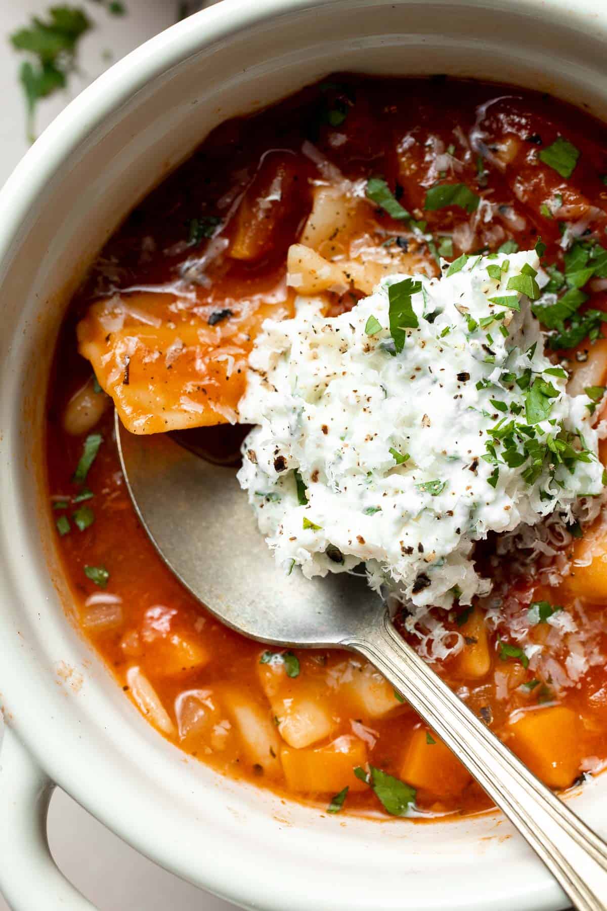 This hearty Vegetarian Lasagna Soup has all the flavor of traditional lasagna but in soup form — and without any meat. Ready in only 30 minutes! | aheadofthyme.com