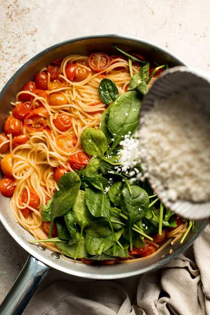 One Pot Pasta with Cherry Tomatoes (Meghan Markle Pasta) is a simple, creamy, and flavorful dish made in one pan for maximum flavor and minimal cleanup. | aheadofthyme.com