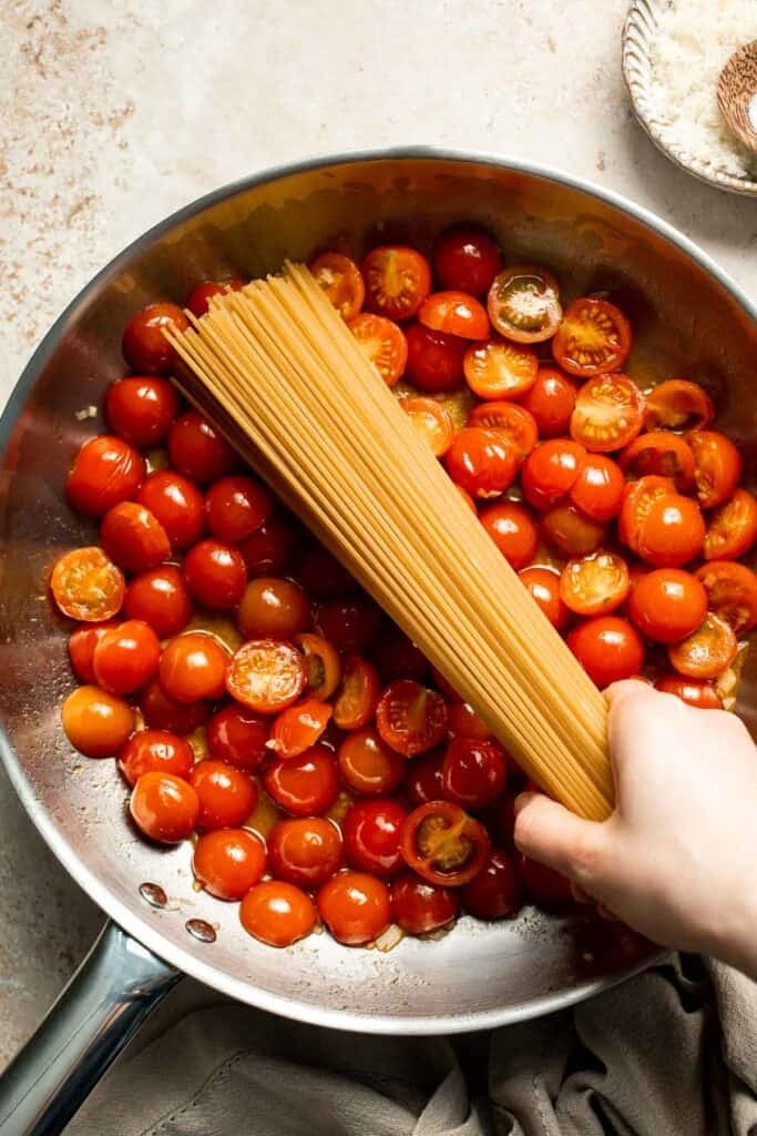 One Pot Pasta with Cherry Tomatoes (Meghan Markle Pasta) is a simple, creamy, and flavorful dish made in one pan for maximum flavor and minimal cleanup. | aheadofthyme.com