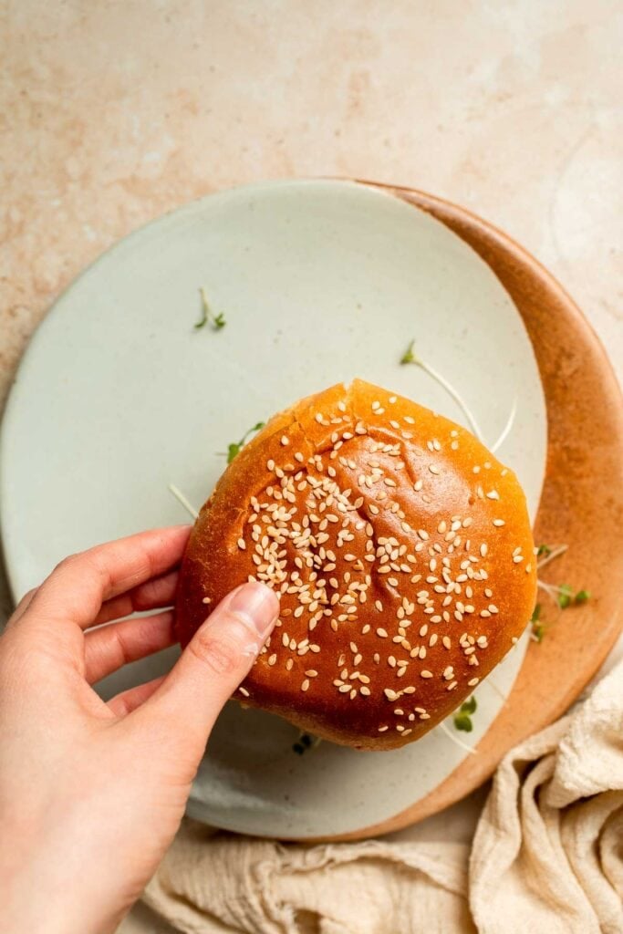 Halloumi Burgers are crispy, salty, and packed with Mediterranean flavor. A quick and easy vegetarian burger ready in 15 minutes! | aheadofthyme.com
