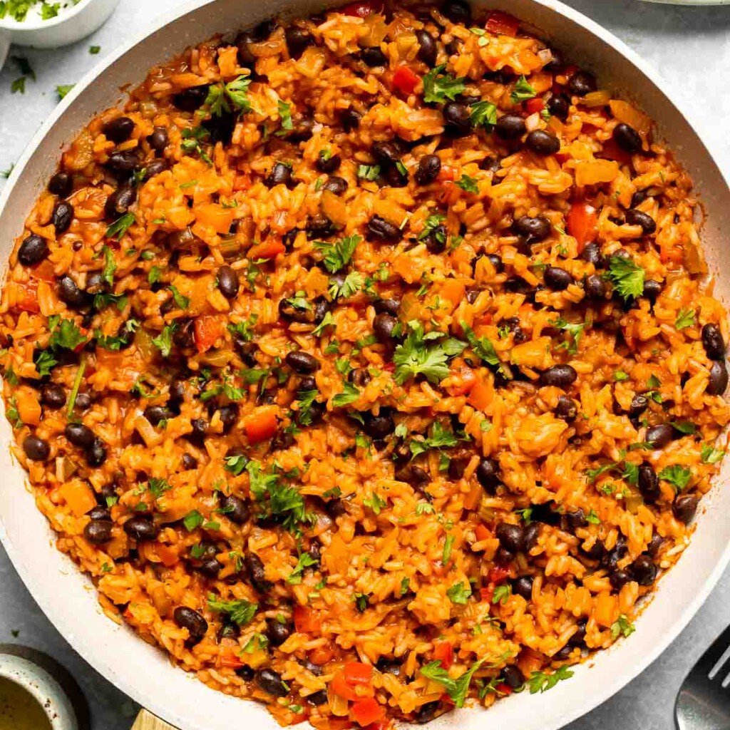 One Pot Vegetarian Jambalaya is a bold, flavorful Cajun rice dish with beans and veggies that's hearty, healthy, and easy to make. | aheadofthyme.com