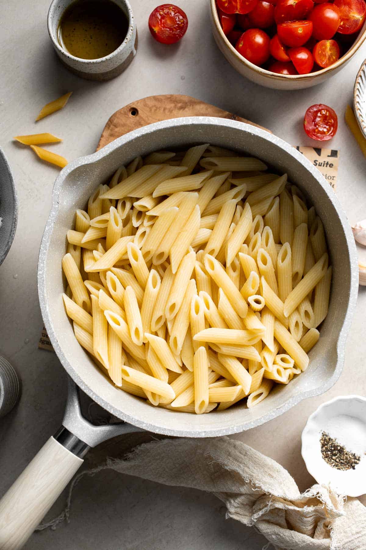 Caprese Pasta (Easy Tomato Mozzarella Pasta) - Ahead of Thyme